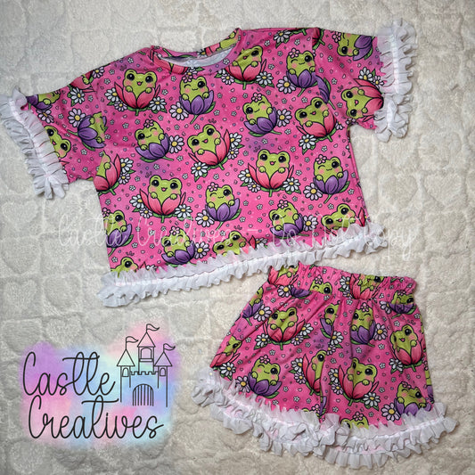 Day 5: 3T Ruffle Shorts & Modest Oversized Crop
